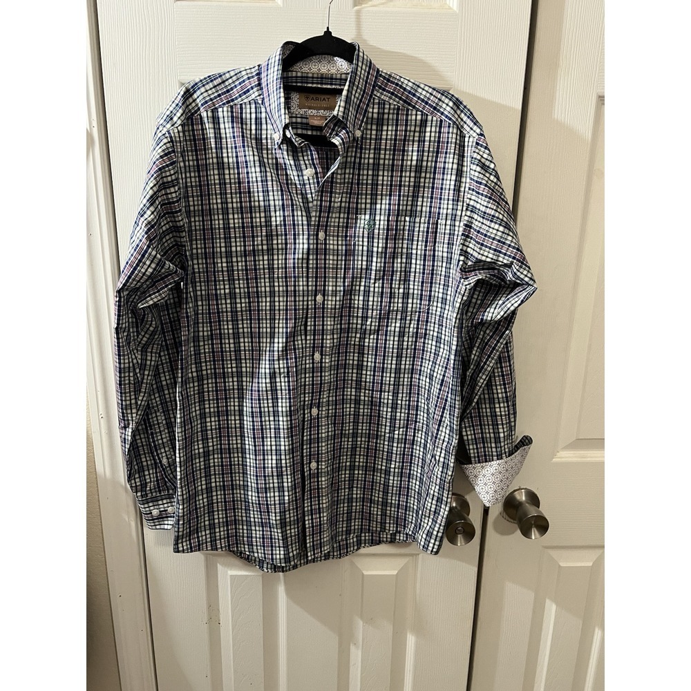 Ariat Wrinkle Free shirt Size Small Plaid Flip Cuff Collar